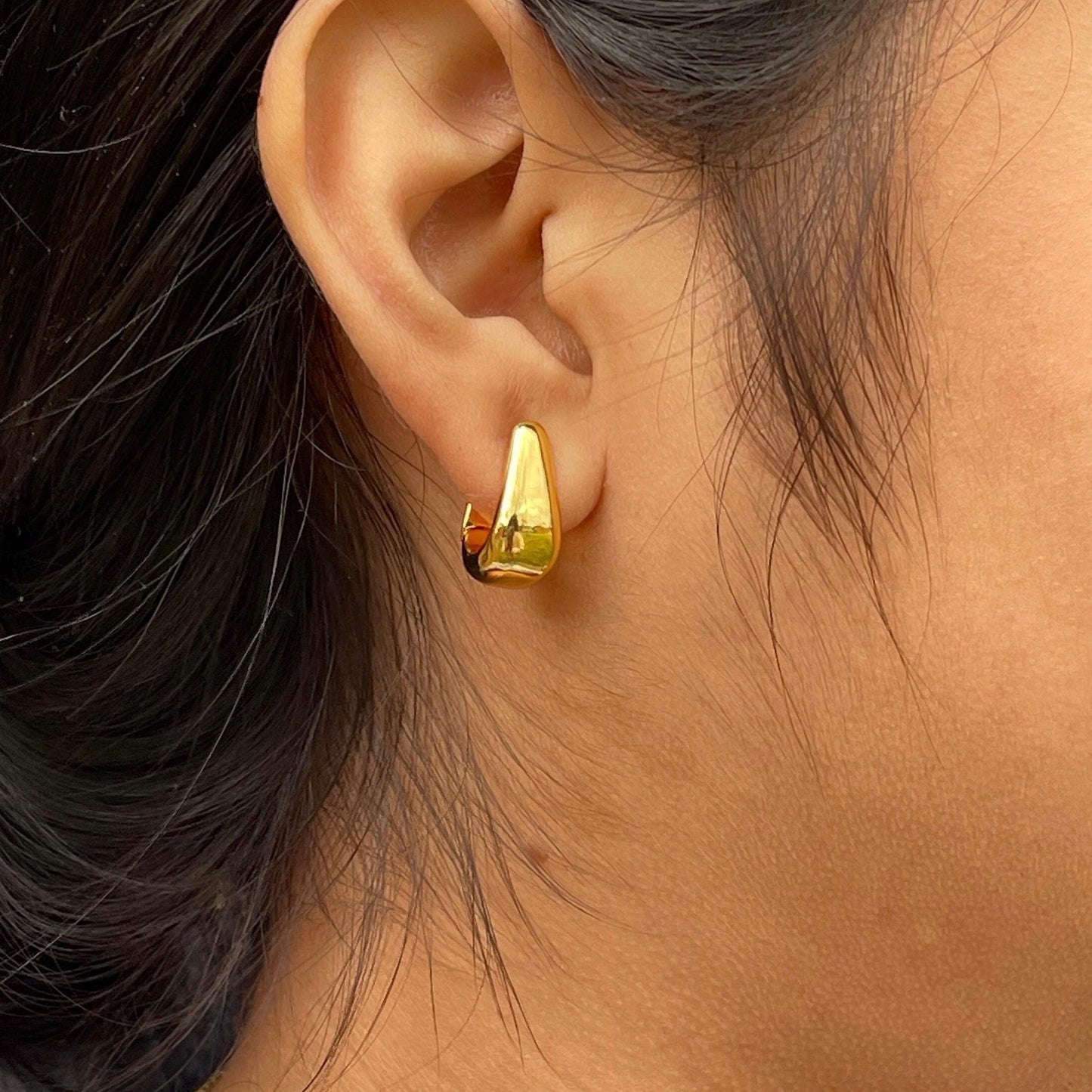 Teardrop Dome Hoop Earrings - 18k Gold Plated