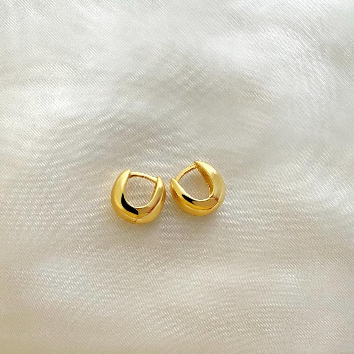 Tiny Dome Huggie Earrings - Gold Vermeil