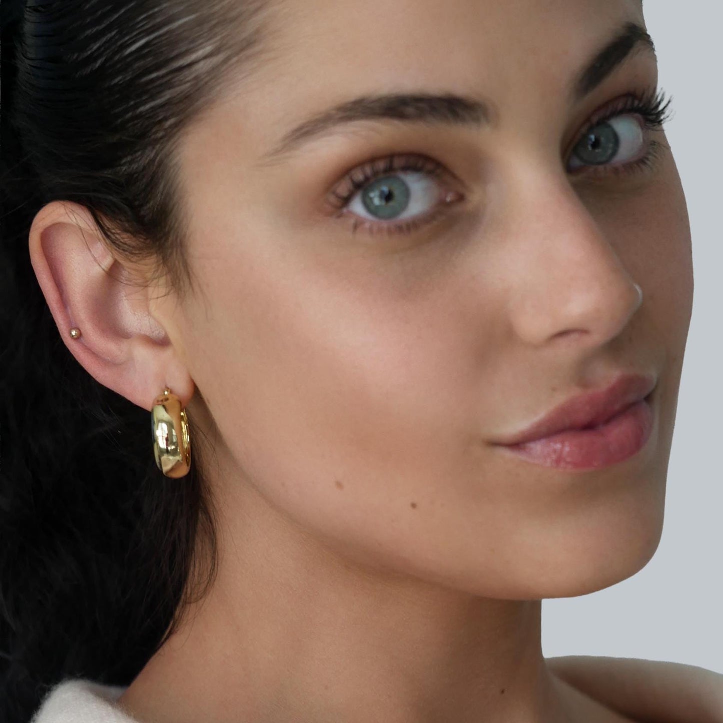 Medium Statement Hoops