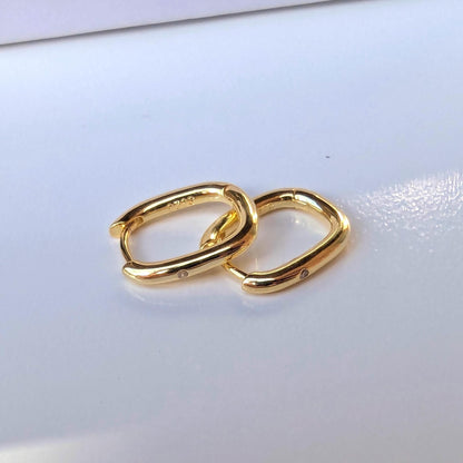 Oval Hoop Earrings - 18k Gold Vermeil