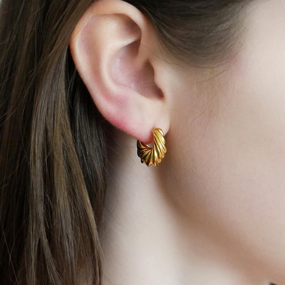 Croissant Twist Hoop Huggies - 18k Gold Plated